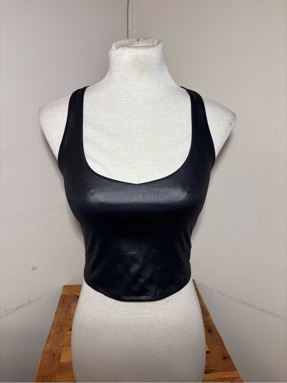 Fabletics Anywhere Shine Faux Leather Sports Bra NWT